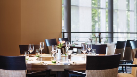 Mövenpick Hotel Restaurant